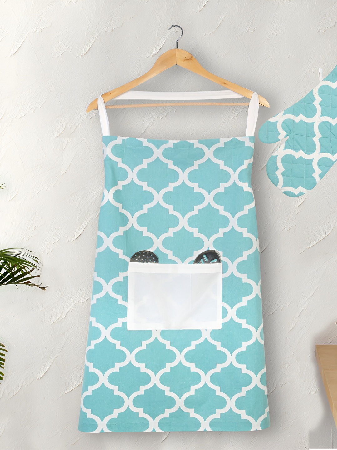 

Texstylers Light Blue 2 Pieces Geometric Printed Cotton Apron and Oven Mitt