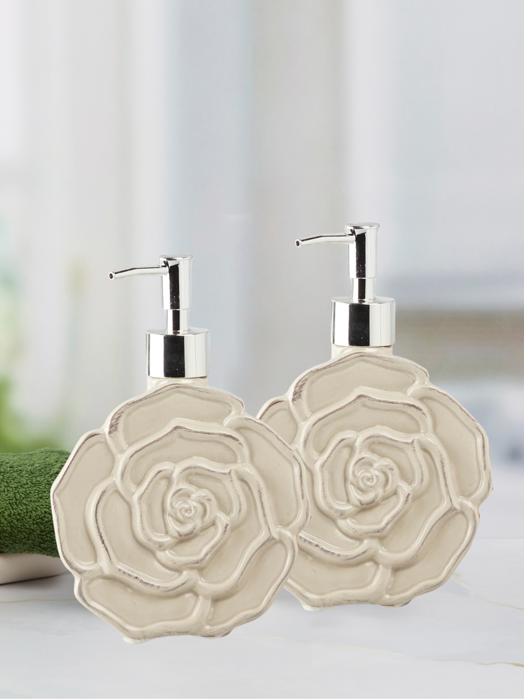 

Kookee Brown 2 Pieces Abstract Ceramic Soap Dispenser