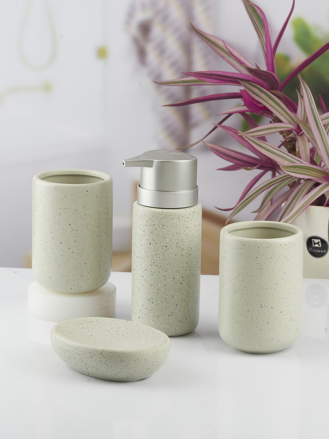 

Kookee Off White 4 Piece Abstract Ceramic Bath Accessories Set