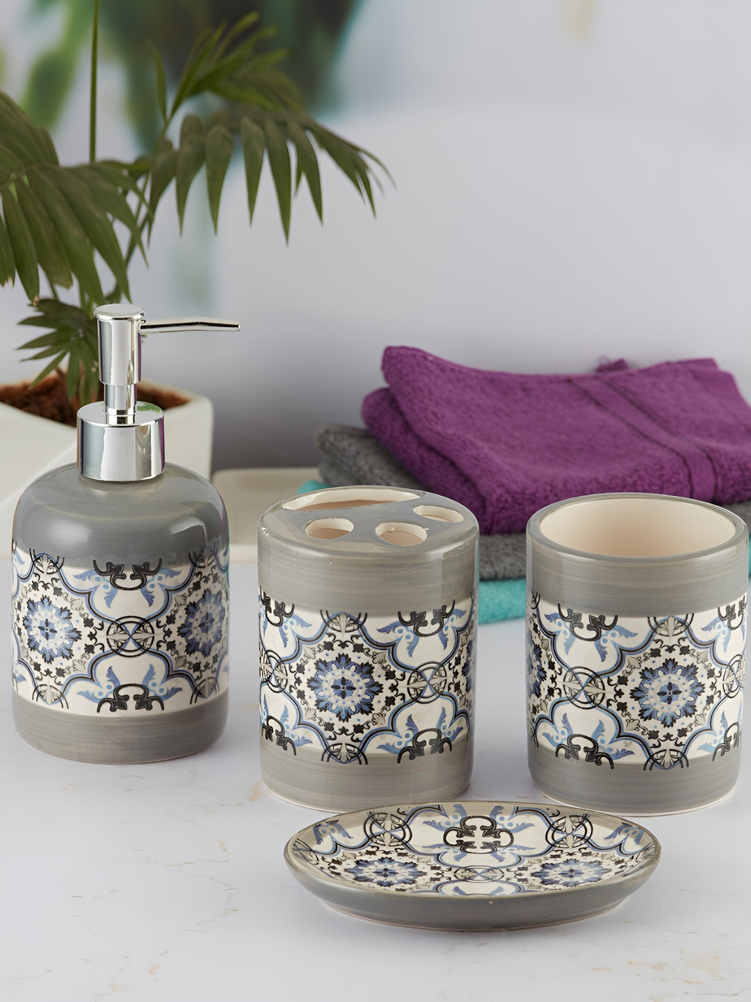 

Kookee Grey & Black Ethnic Motifs Ceramic Bath Accessories Set
