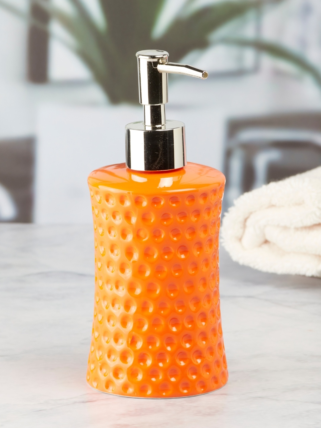 

Kookee Orange 2 piece Abstract Ceramic Soap Dispenser