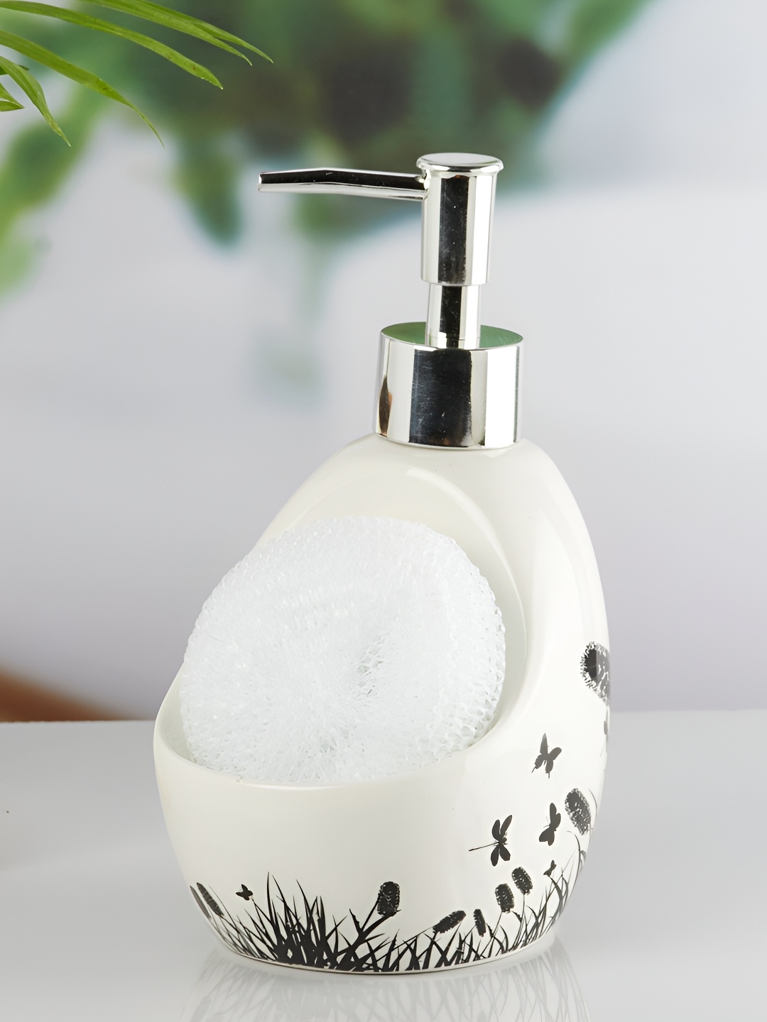 

Kookee Black & White Floral Printed Ceramic Soap Dispenser