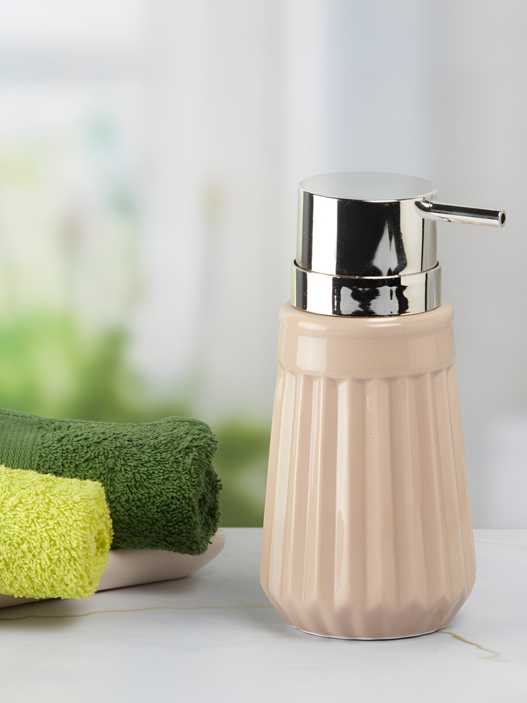 

Kookee Beige & Steel 2 Pieces Abstract Ceramic Soap Dispensers