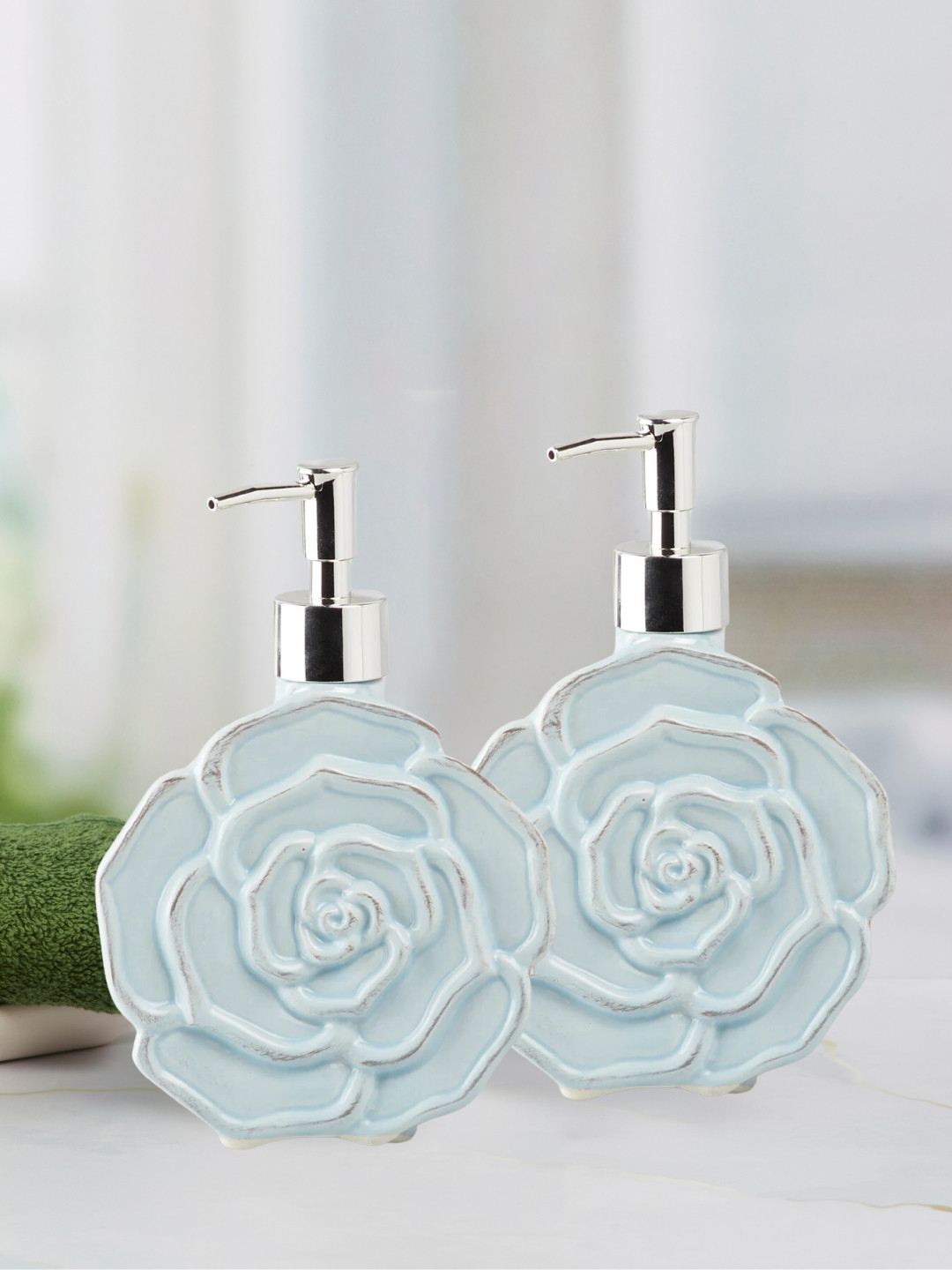 

Kookee Blue 2 Pieces Abstract Ceramic Soap Dispenser