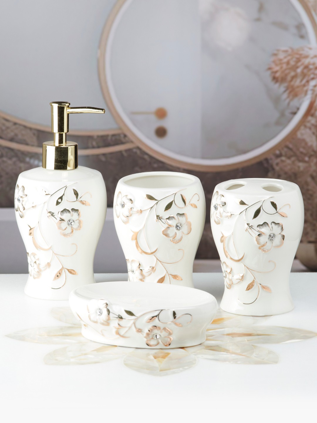 

Kookee White 4 Pieces Abstract Ceramic Bath Accessories Set