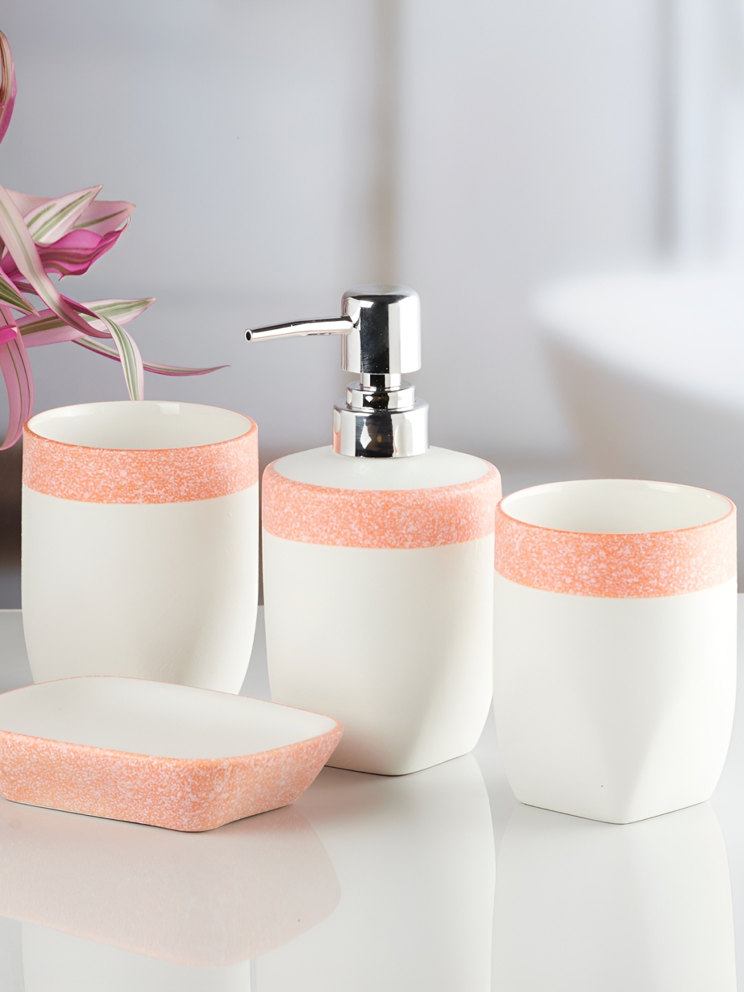 

Kookee White 4 piece Abstract Ceramic Bath Accessories Set
