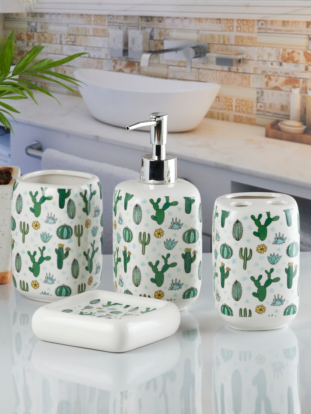 

Kookee White & Green 4 Pieces Abstract Ceramic Bath Accessories Set