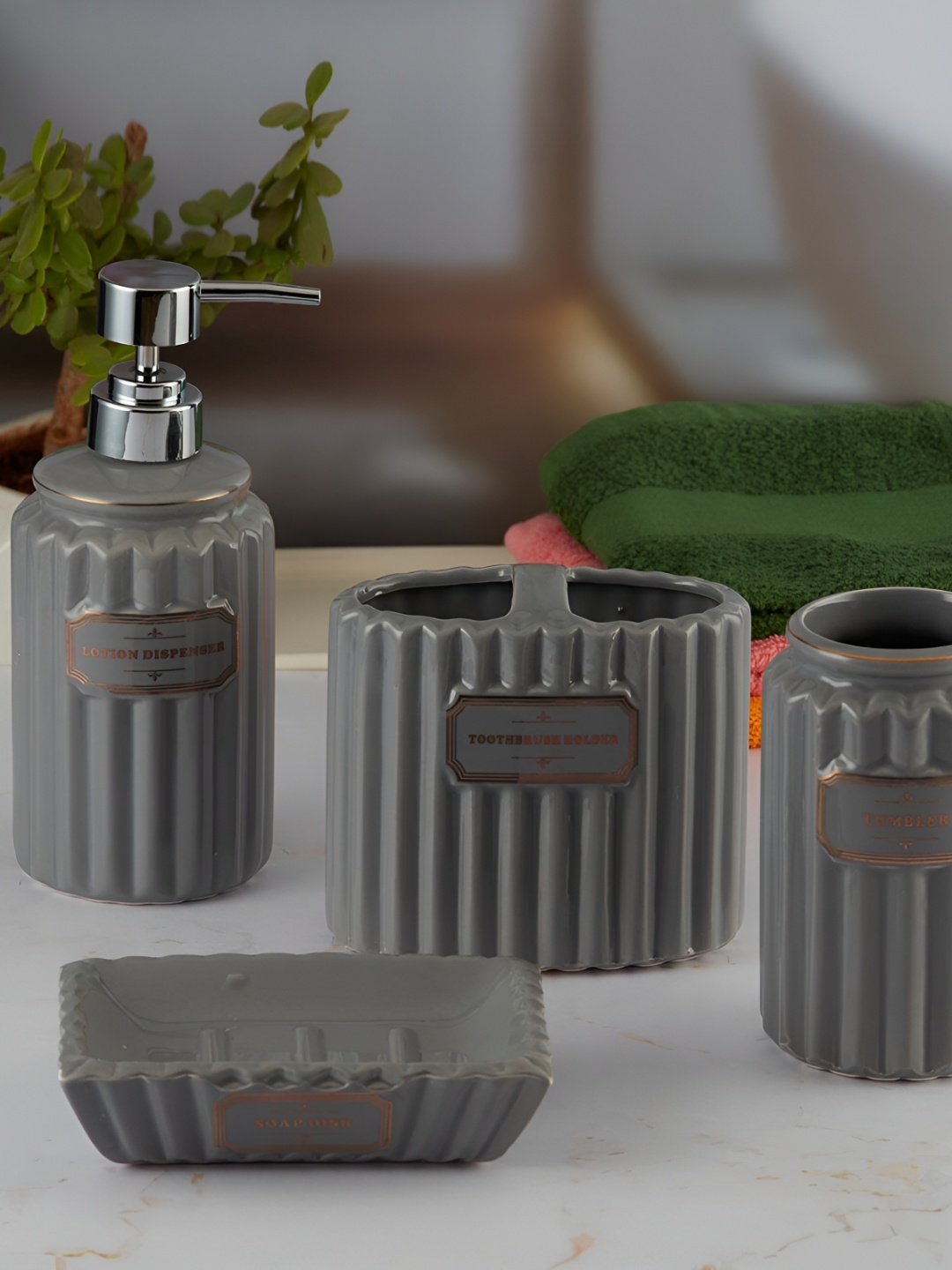 

Kookee Grey 4 piece Abstract Ceramic Bath Accessories Set