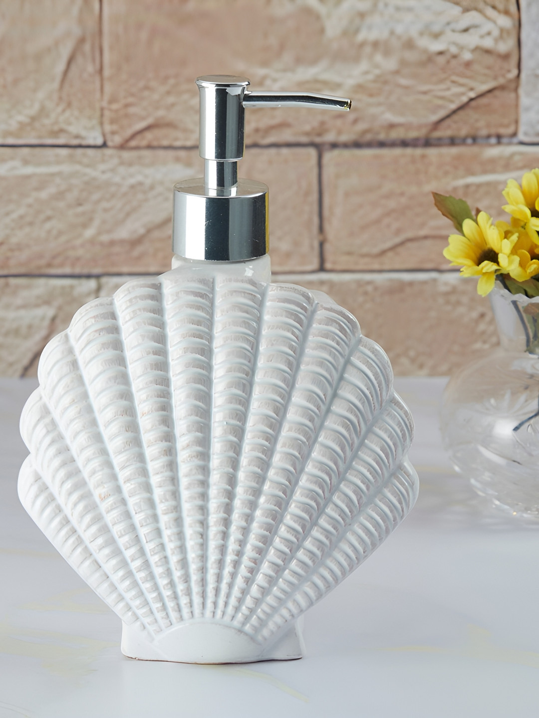 

Kookee White Abstract Ceramic Soap Dispenser
