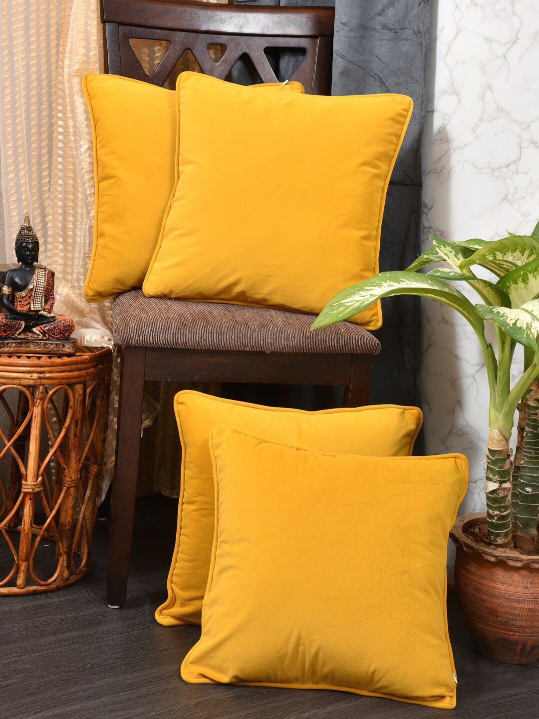 

Clasiko Yellow 4 Pcs Velvet Square Cushion Covers