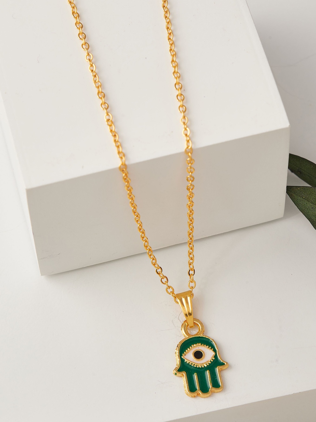 

DressBerry Green Gold-Plated Pendant With Chain