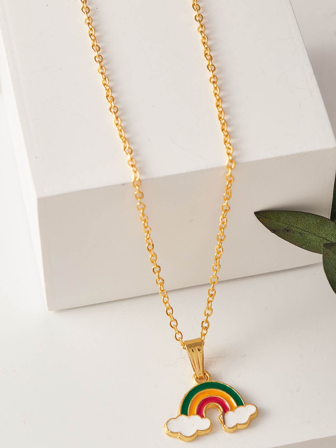 

DressBerry Gold Plated Pendant With Chain