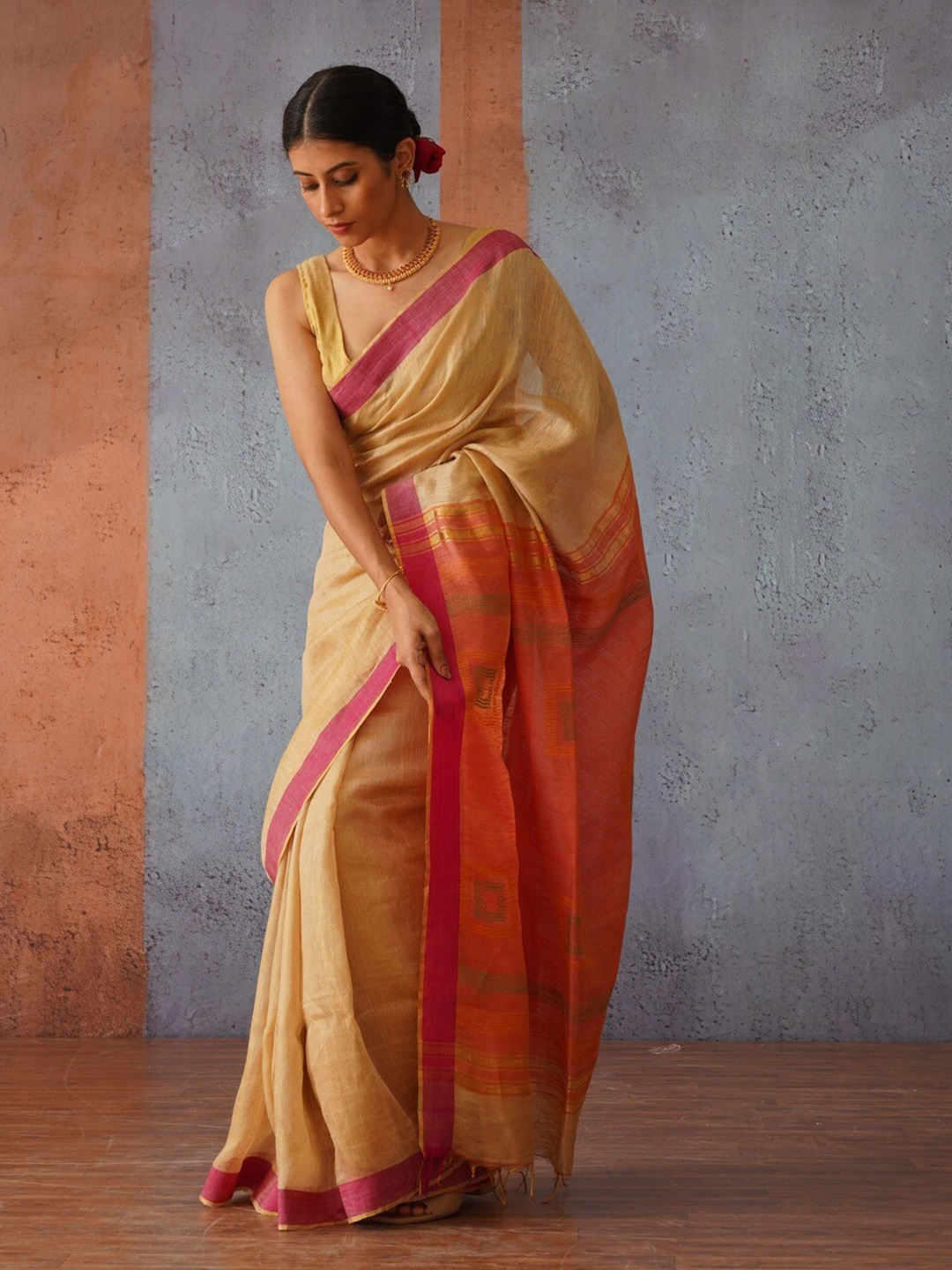

Gotitli Colourblocked Zari Saree, Beige