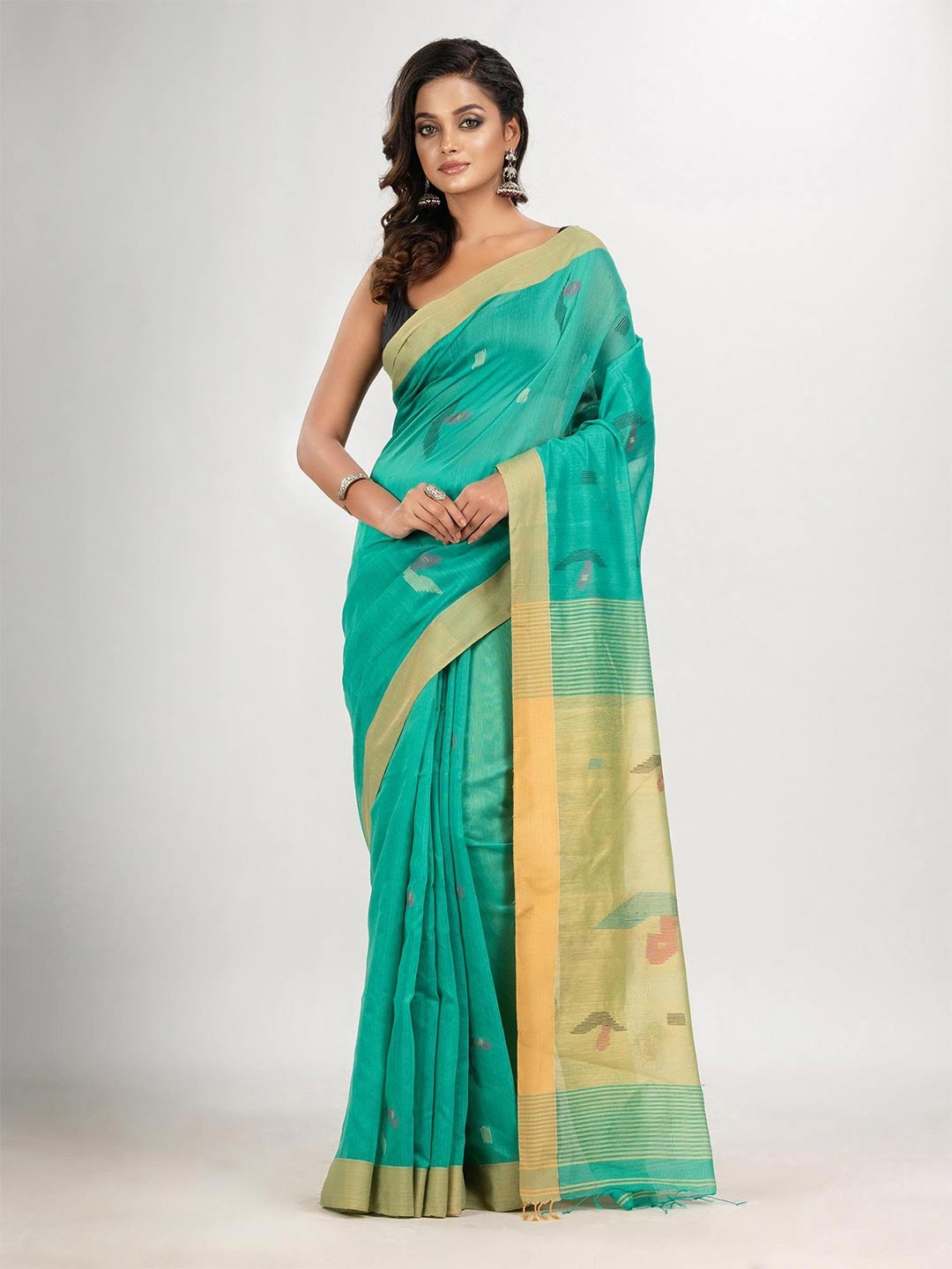 

Angoshobha Woven Design Jamdani Saree, Green