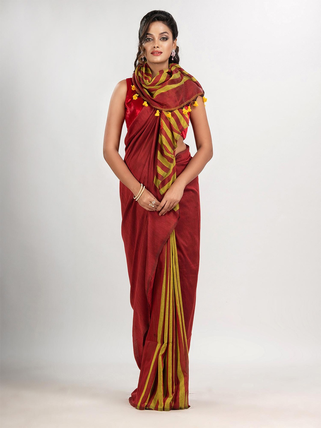 

Angoshobha Striped Pure Cotton Saree, Red