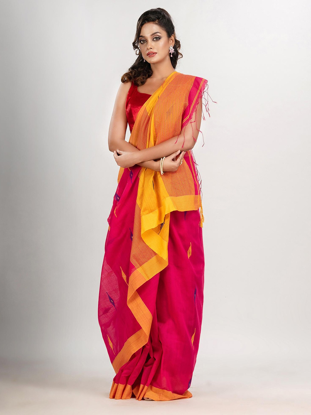 

Angoshobha Ethnic Motifs Woven Design Jamdani Saree, Pink