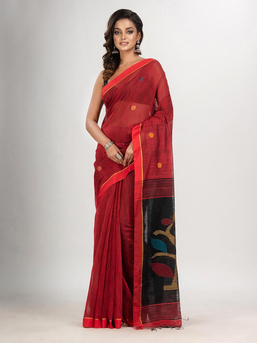 

Angoshobha Geometric Woven Design Jamdani Saree, Red