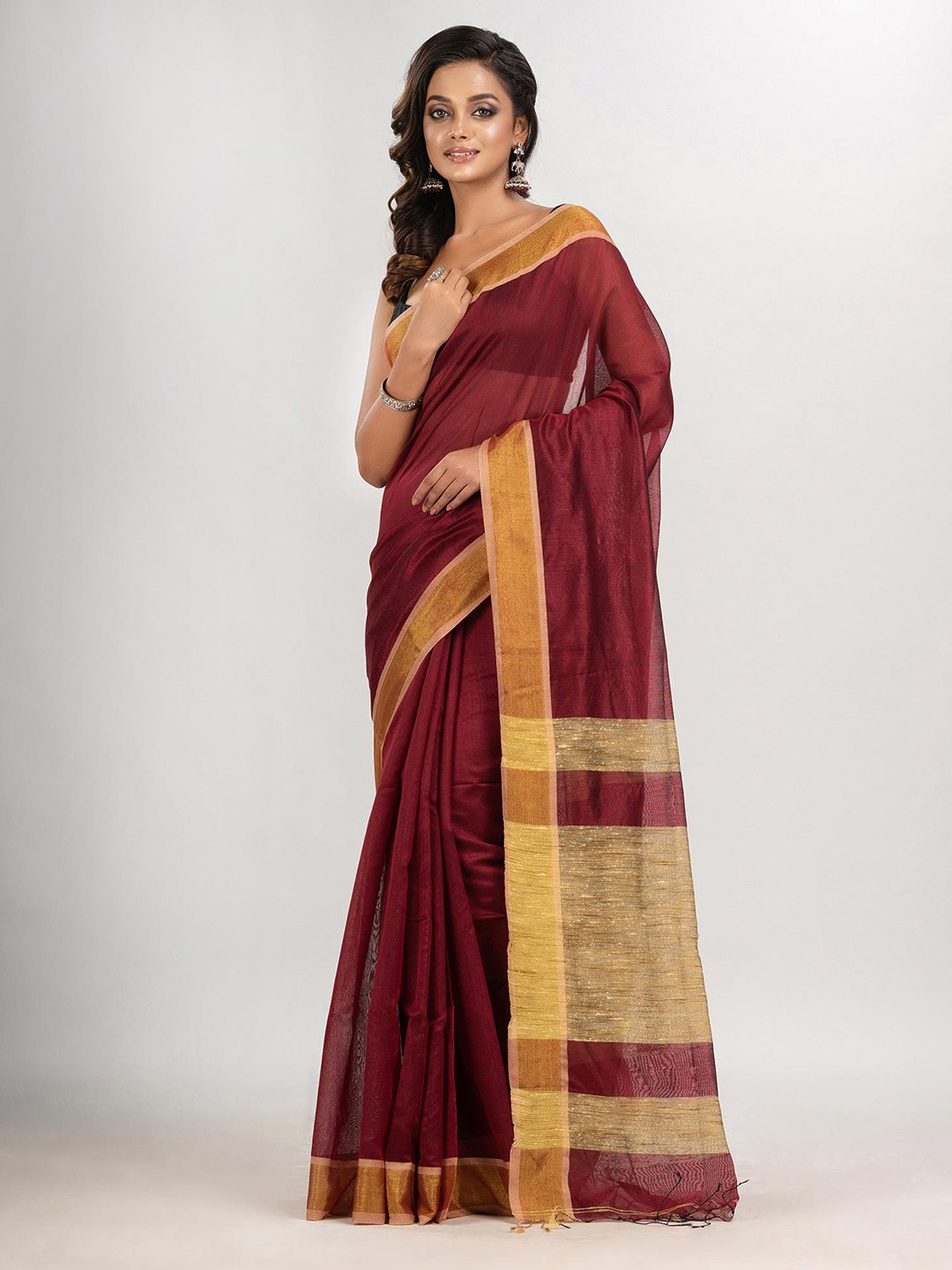 

Angoshobha Zari Cotton Blend Saree, Maroon