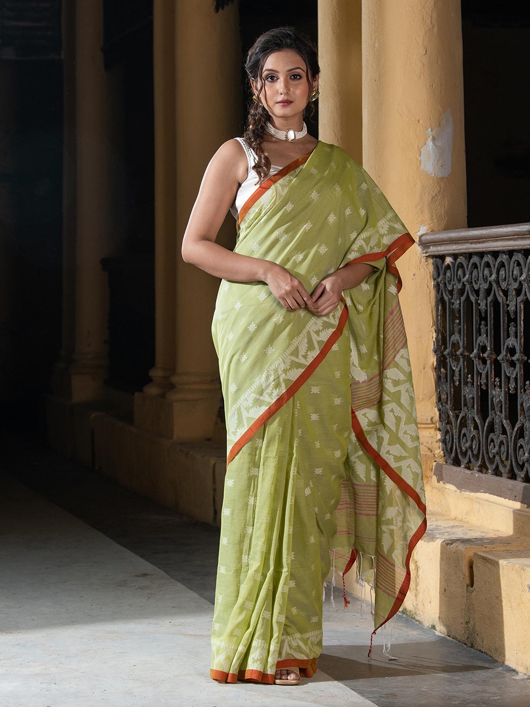 

Angoshobha Ethnic Motifs Woven Design Jamdani Saree, Green