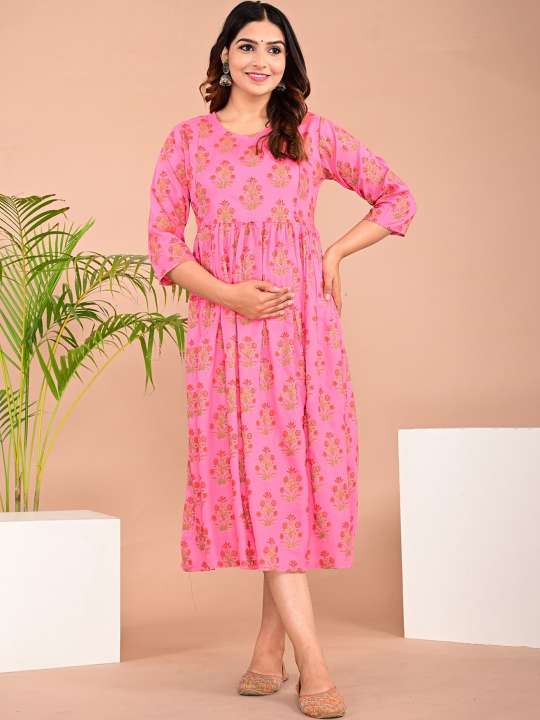 

BAESD Floral Round Neck Anarkali Kurta, Pink