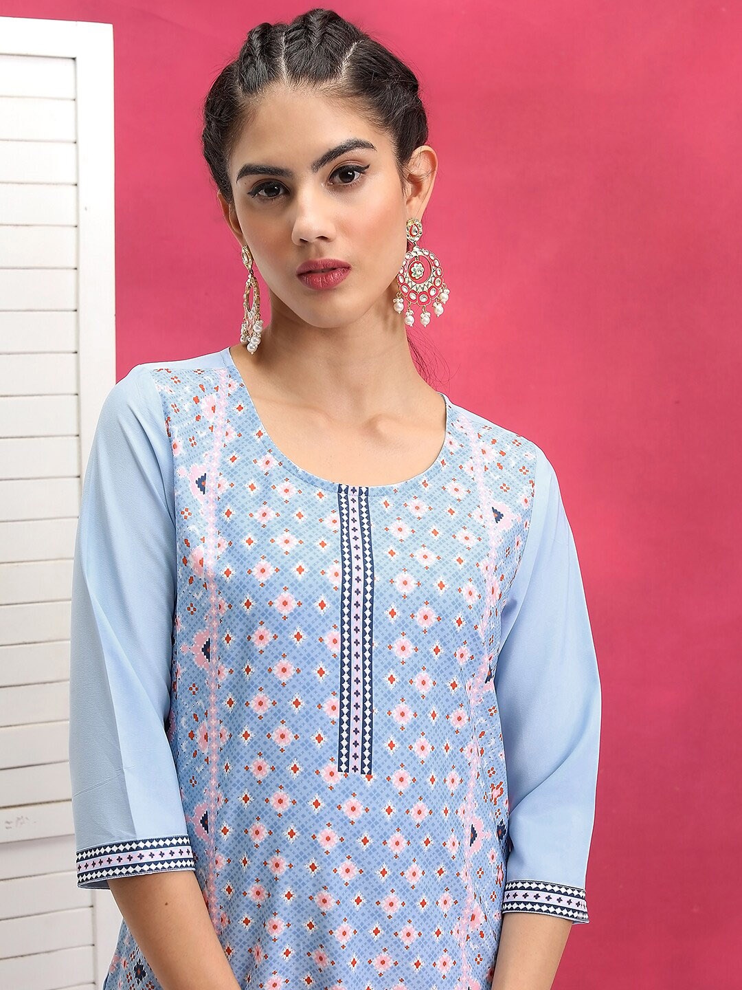 

KETCH Floral Digital Printed Straight Kurta, Blue