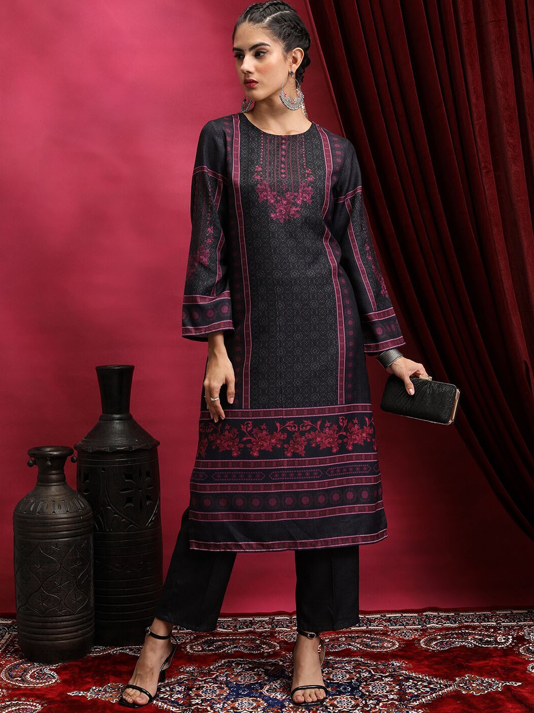 

Vishudh Black Floral Printed Regular Kurta With Trousers