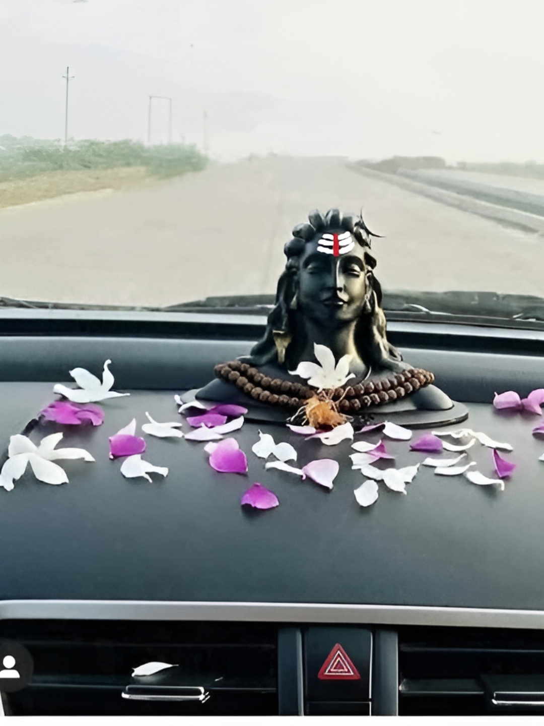 

Navyaksh Black & White Shiv Ji Idol Showpiece
