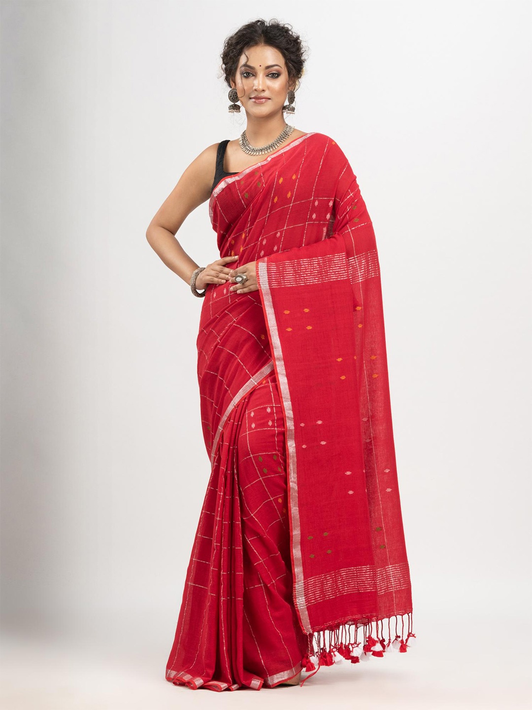 

Angoshobha Checked Pure Cotton Saree, Red
