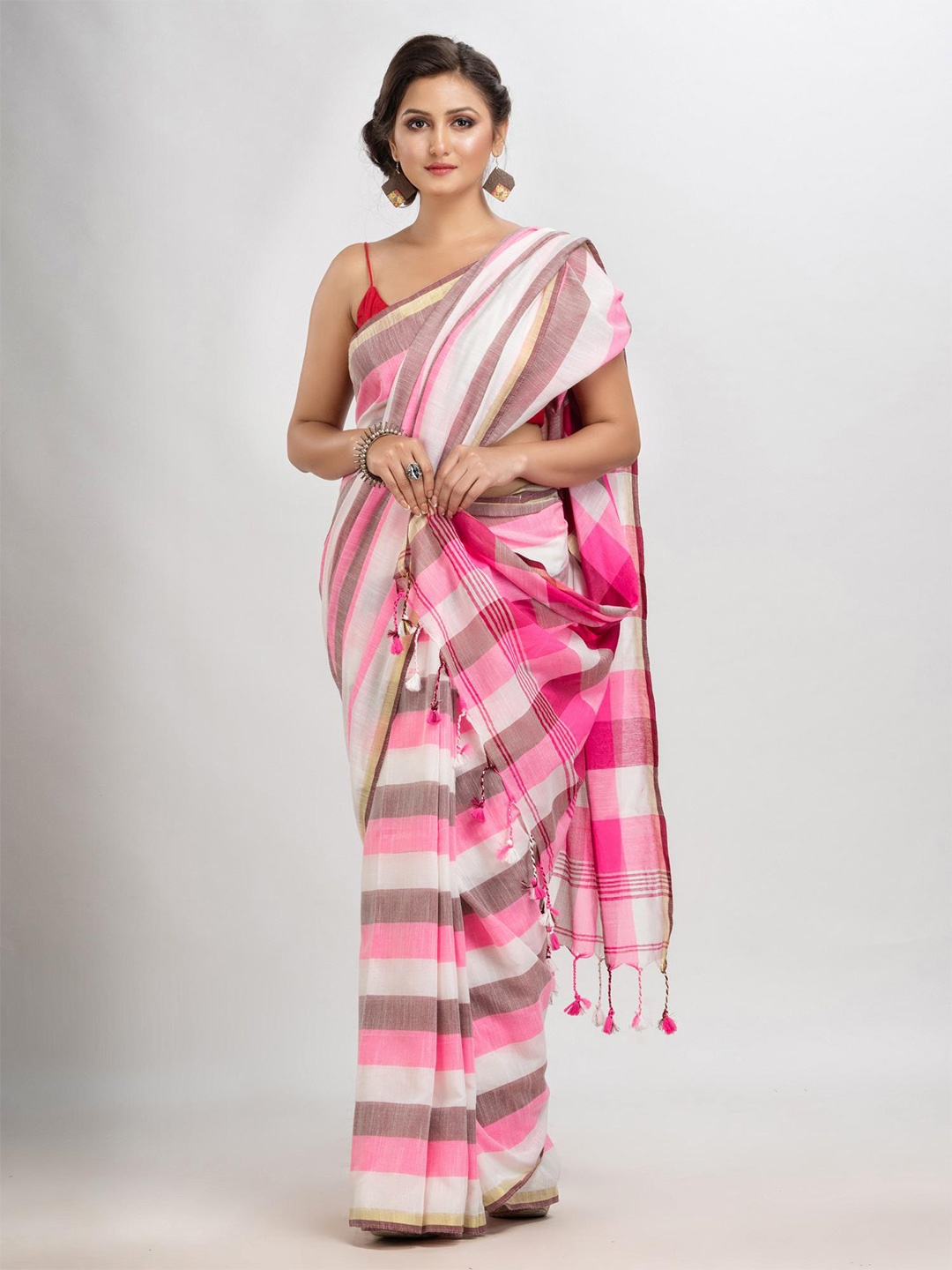 

Angoshobha Checked Pure Cotton Saree, Pink