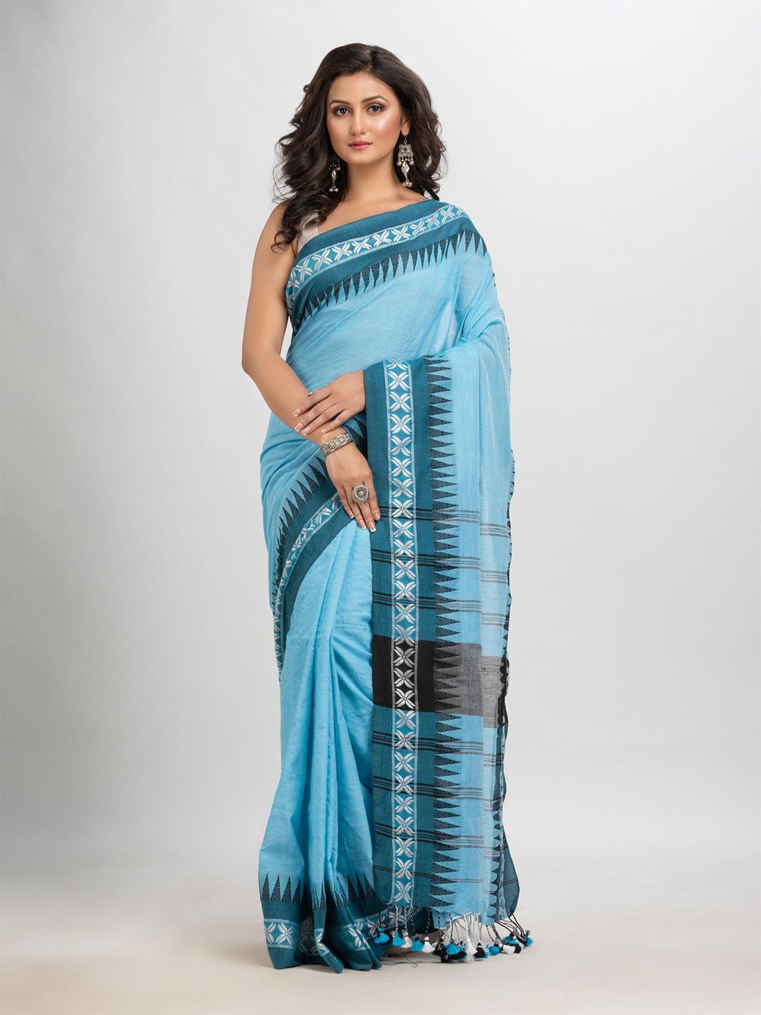 

Angoshobha Striped Woven Design Pure Cotton Saree, Blue