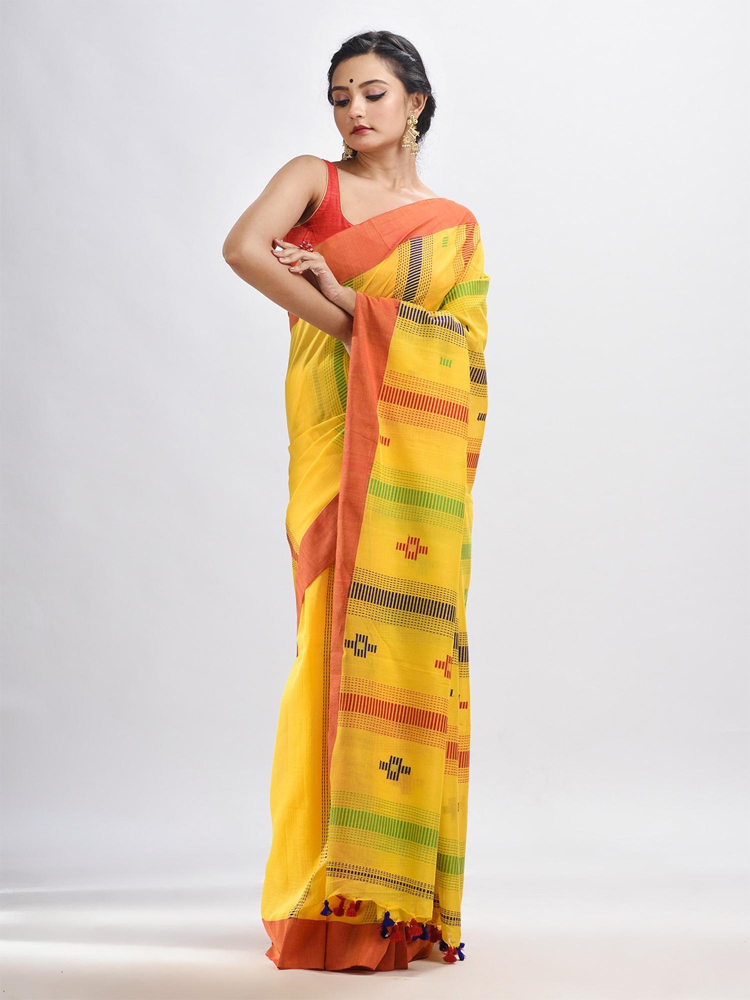 

Angoshobha Geometric Woven Design Pure Cotton Jamdani Saree, Yellow