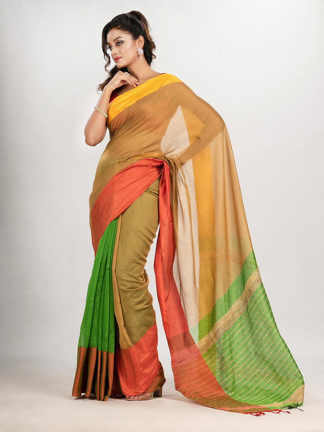 

Angoshobha Woven Design Saree, Beige