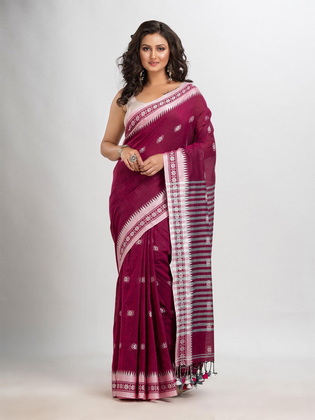 

Angoshobha Ethnic Motifs Woven Design Pure Cotton Saree, Maroon