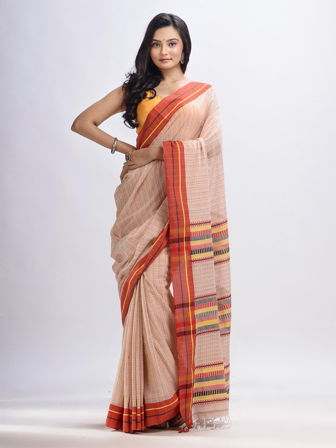 

Angoshobha Embroidered Pure Cotton Saree, Beige