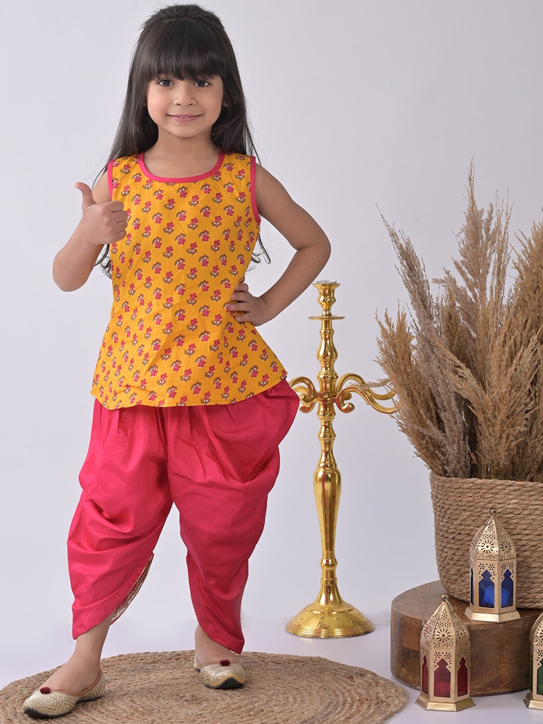 

Sangria Girls Printed Pure Cotton Kurti With Dhoti Pants, Pink