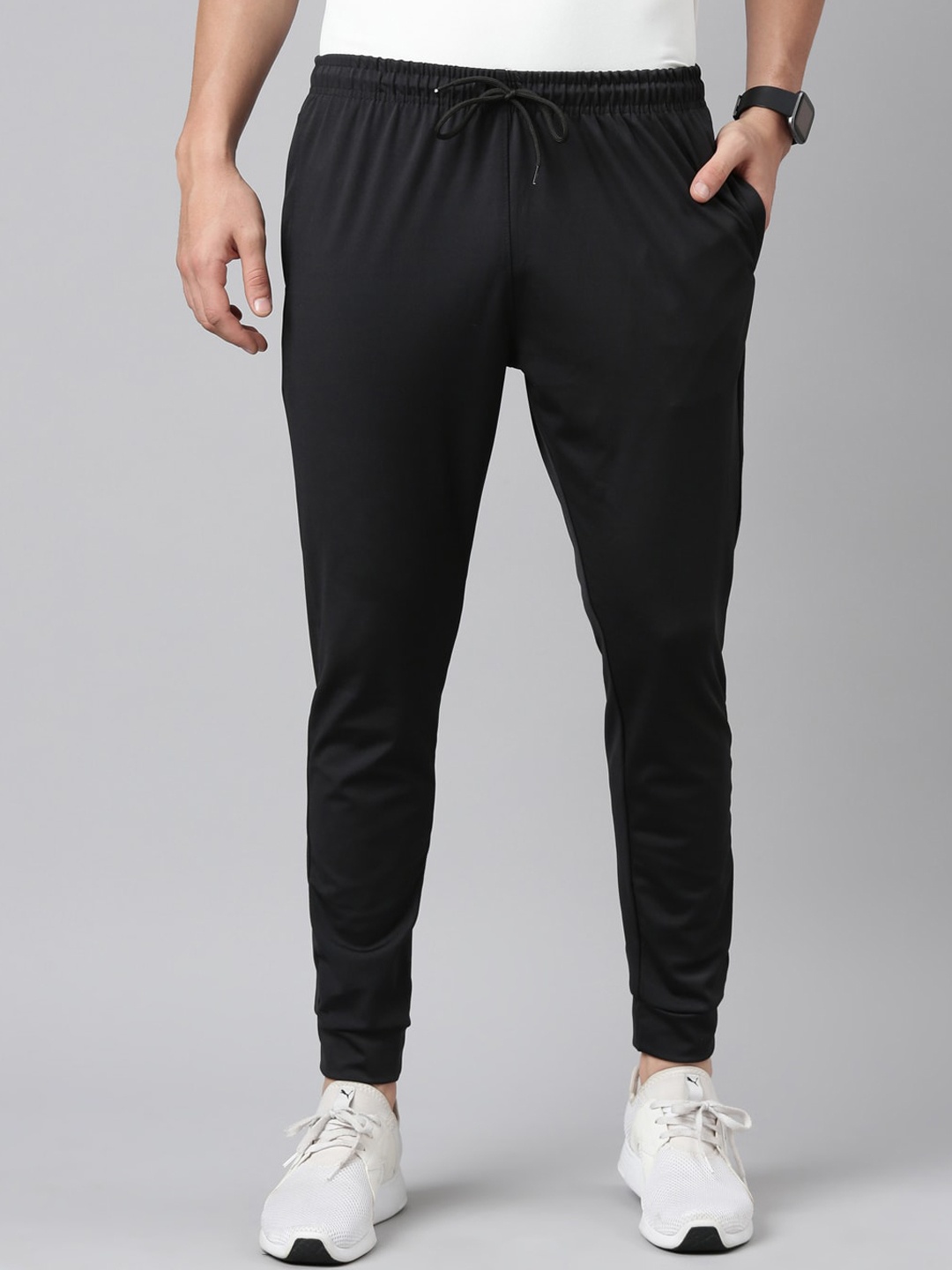 

MADSTO Men Mid-Rise Regular Joggers, Black