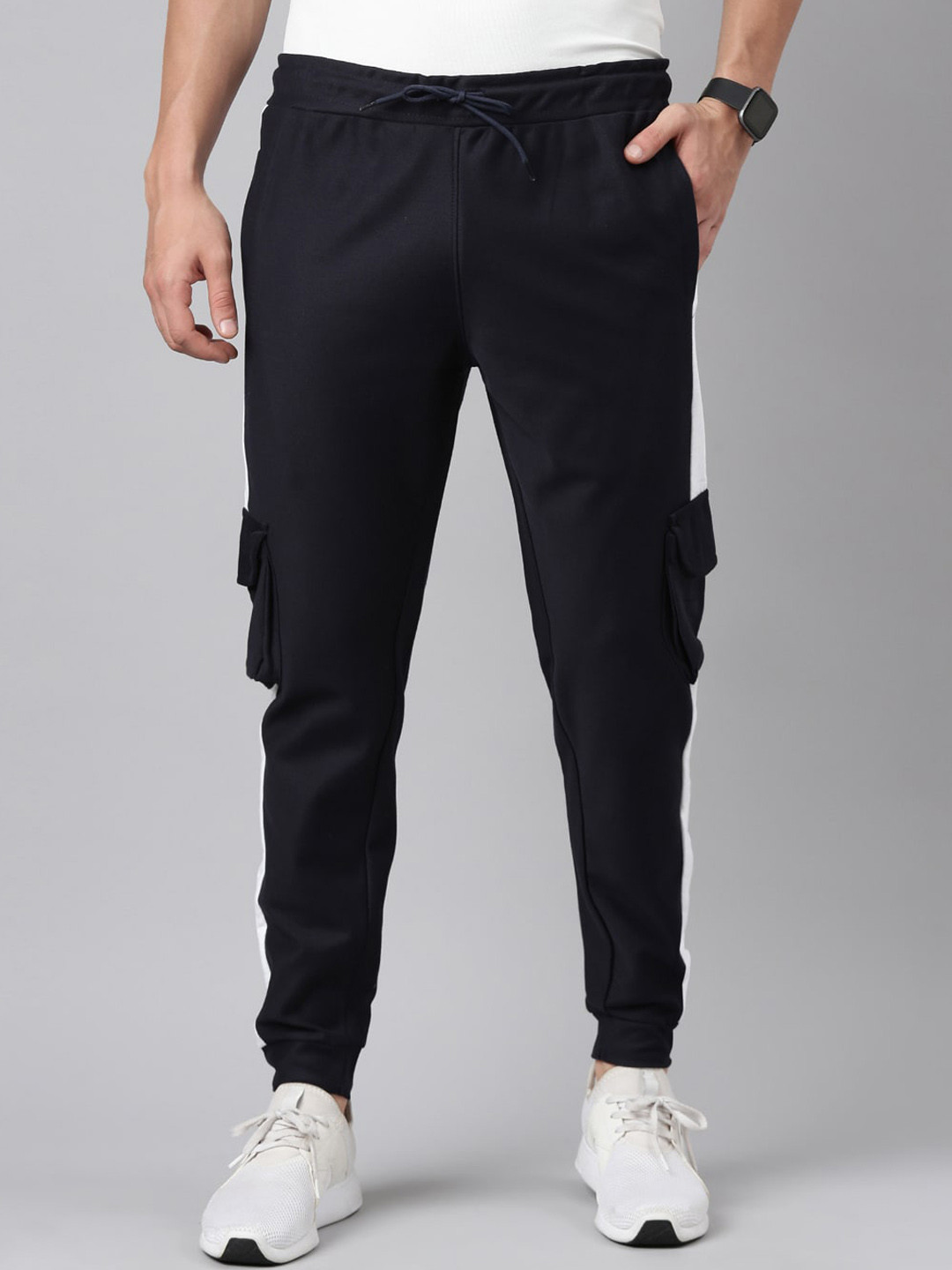 

MADSTO Men Colourblocked Cotton Mid Rise Joggers, Black