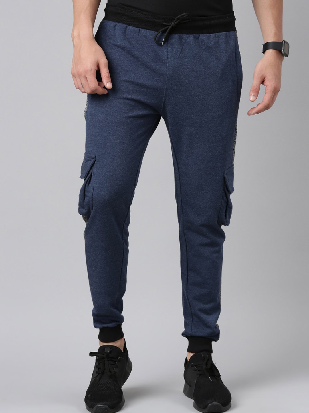 

MADSTO Men Cotton Mid-Rise Joggers, Blue