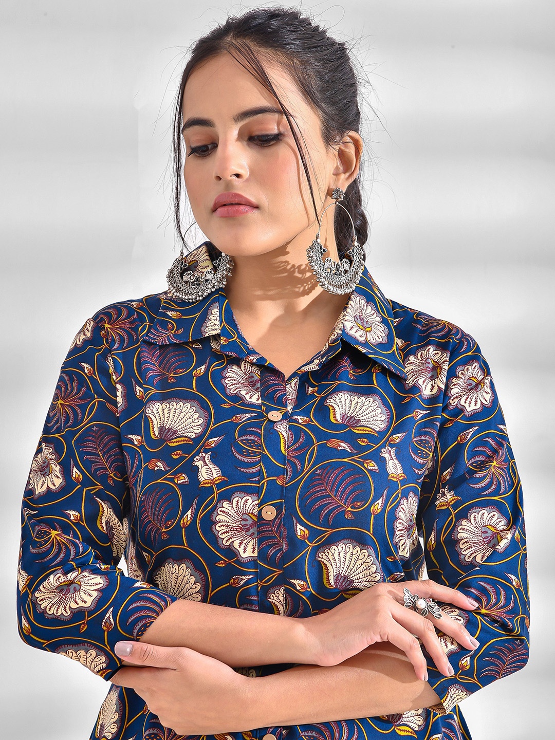 

mokshi Floral Printed Shirt Collar A-Line Kurta With Palazzos, Navy blue