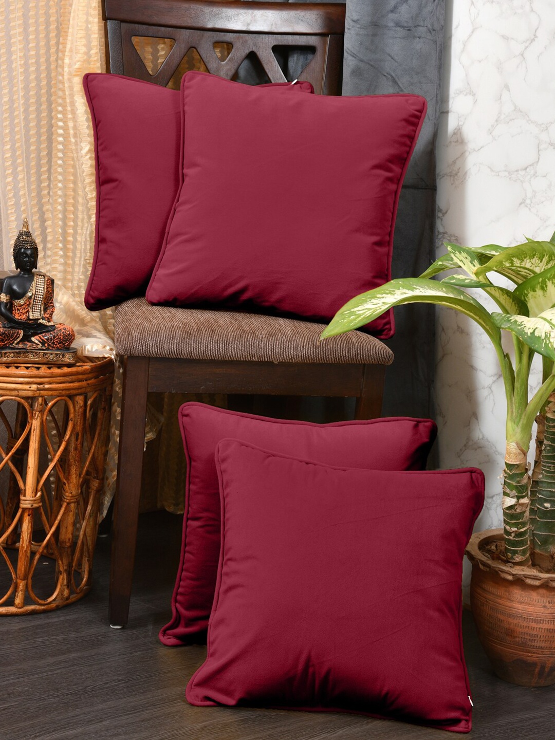 

Clasiko Maroon 4Pc Velvet Square Cushion Covers