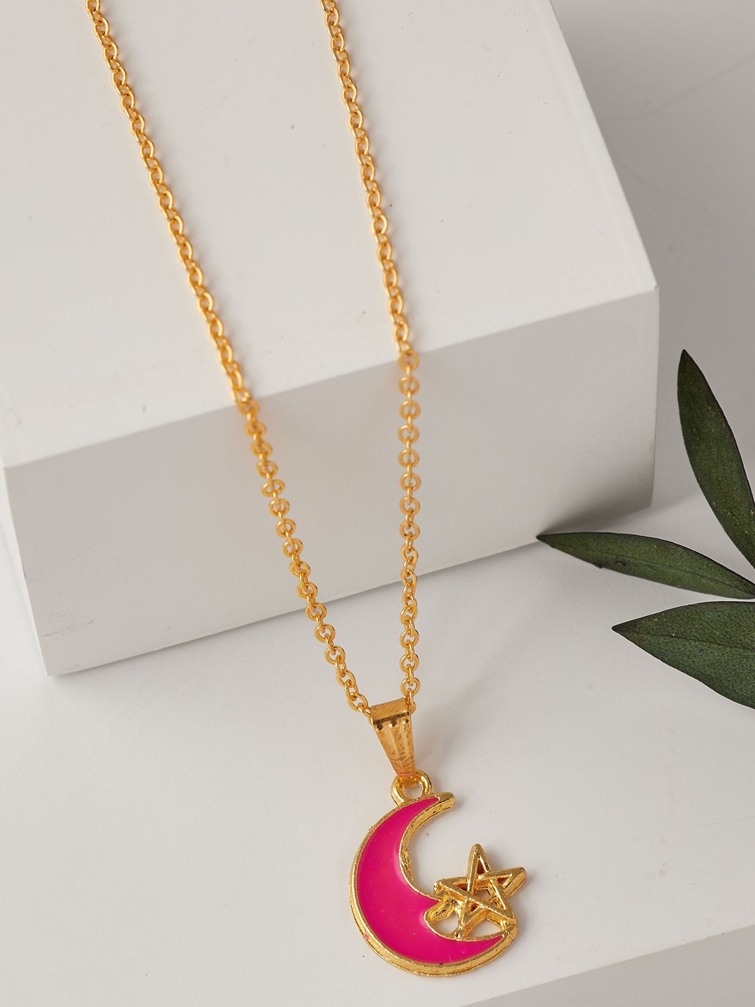 

DressBerry Gold-Plated Moon Shaped Pendant With Chain