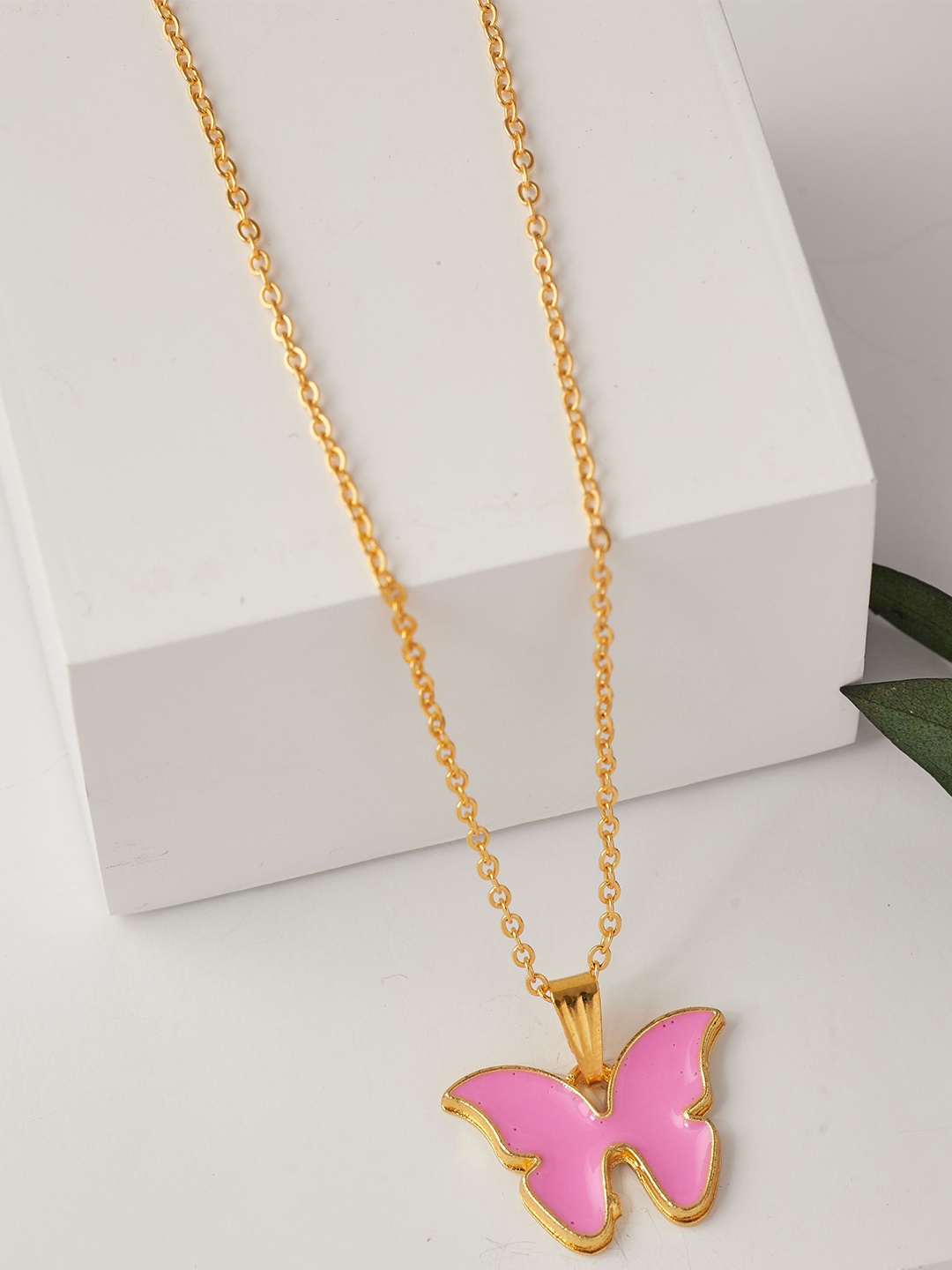 

DressBerry Pink Gold-Plated Pendant With Chain