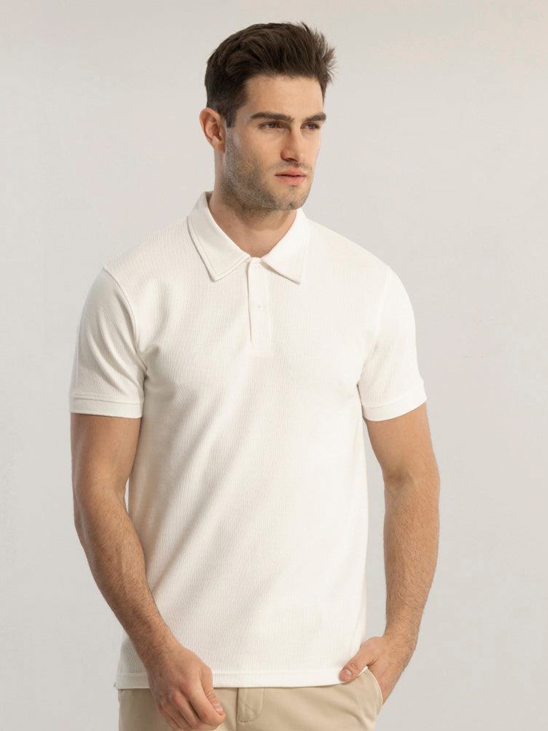 

Snitch White Polo Collar Slim Fit Cotton T-shirt