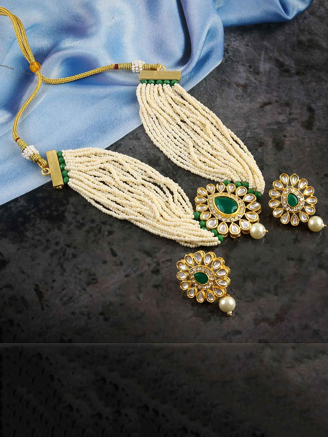 

Jewar Mandi Gold Plated Kundan-Studded & Beaded Layered Jewellery Set