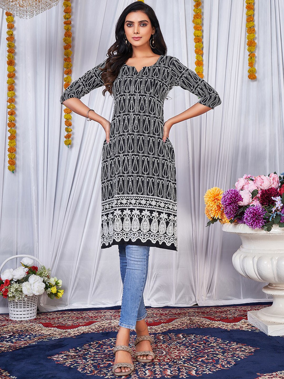 

KALINI Ethnic Motifs Embroidered Chikankari Notched neck Straight Kurta, Black