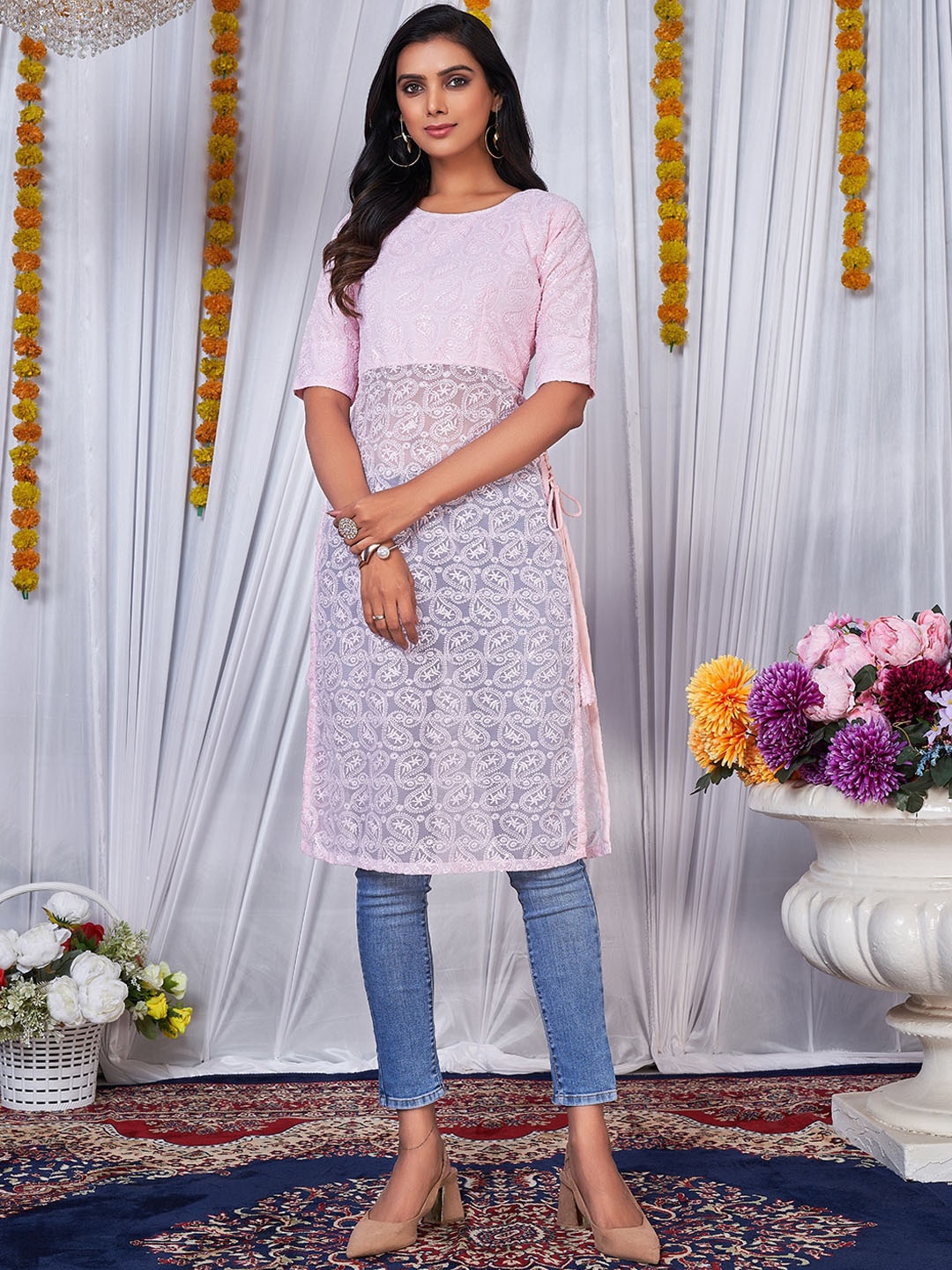 

KALINI Ethnic Motifs Embroidered Chikankari Round Neck Straight Kurta, Peach