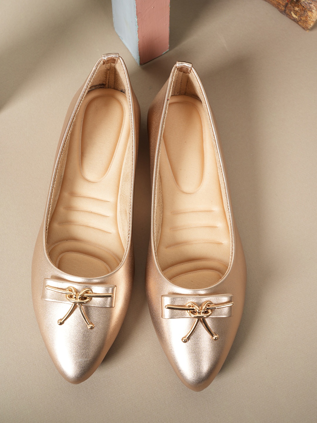 

SAPATOS Embellished Pointed Toe Ballerinas, Gold