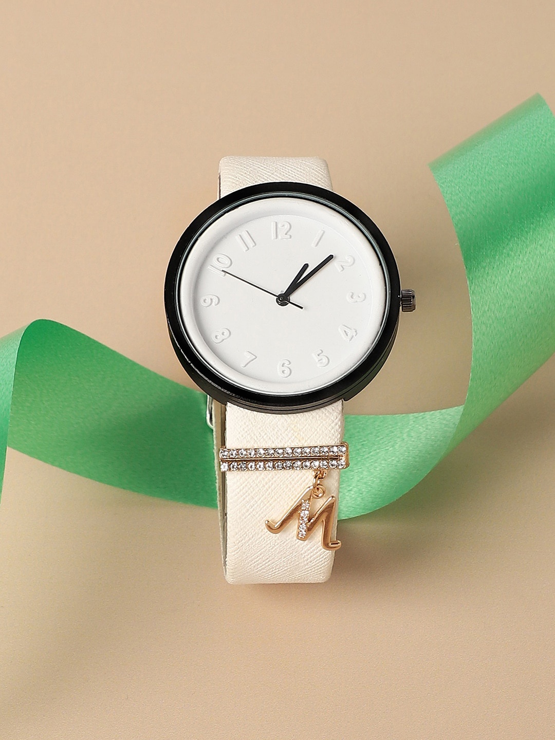 

HAUTE SAUCE by Campus Sutra Round Analog Watch With M Watch Charm, White