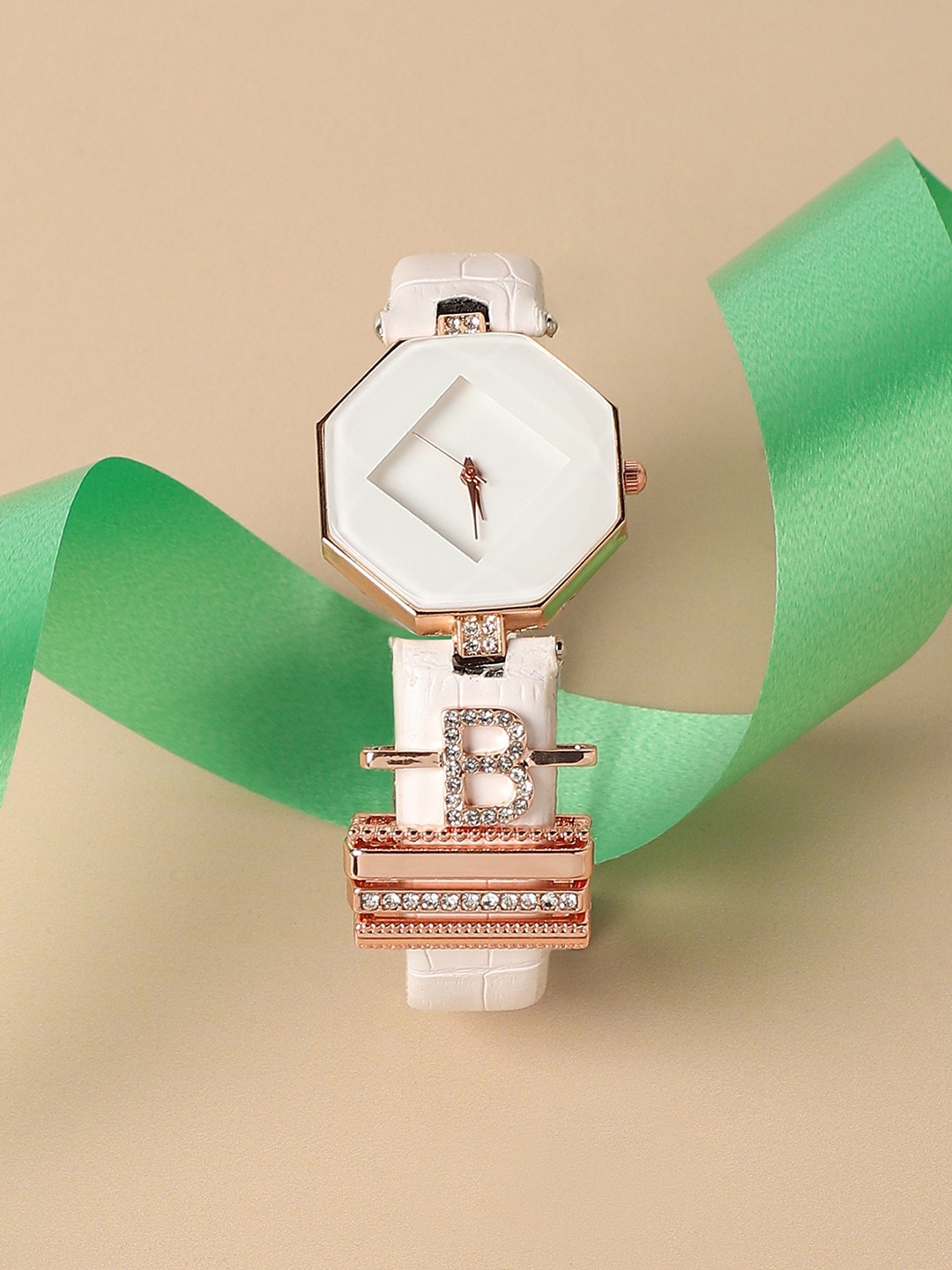 

HAUTE SAUCE by Campus Sutra Hectagon Analog Watch With B Initial Watch Charm, White