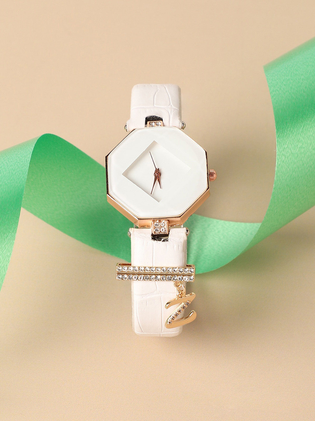 

HAUTE SAUCE by Campus Sutra Hectagon Analogue Watch & Z Initial Watch Charm AW23_HSCW5127, White